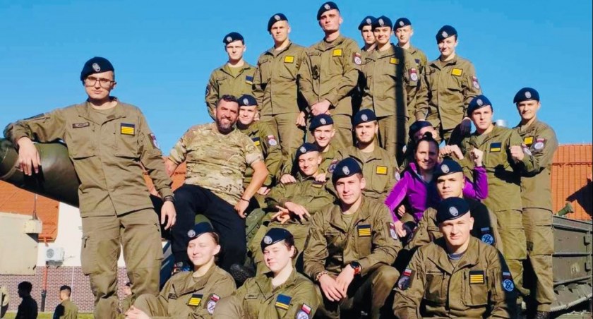 uczniowie ZSZiO z Kamiennej Góry na zlocie klas wojskowych
