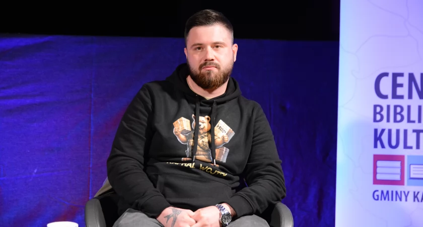 Maciej Regewicz podczas spotkanie w CBK w Krzeszowie