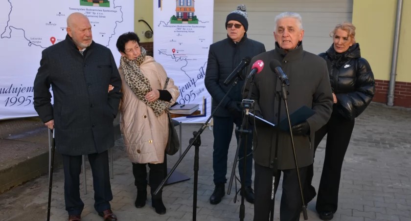 Podpisanie umowy między TBS Kamienna Góra a SIRBUD