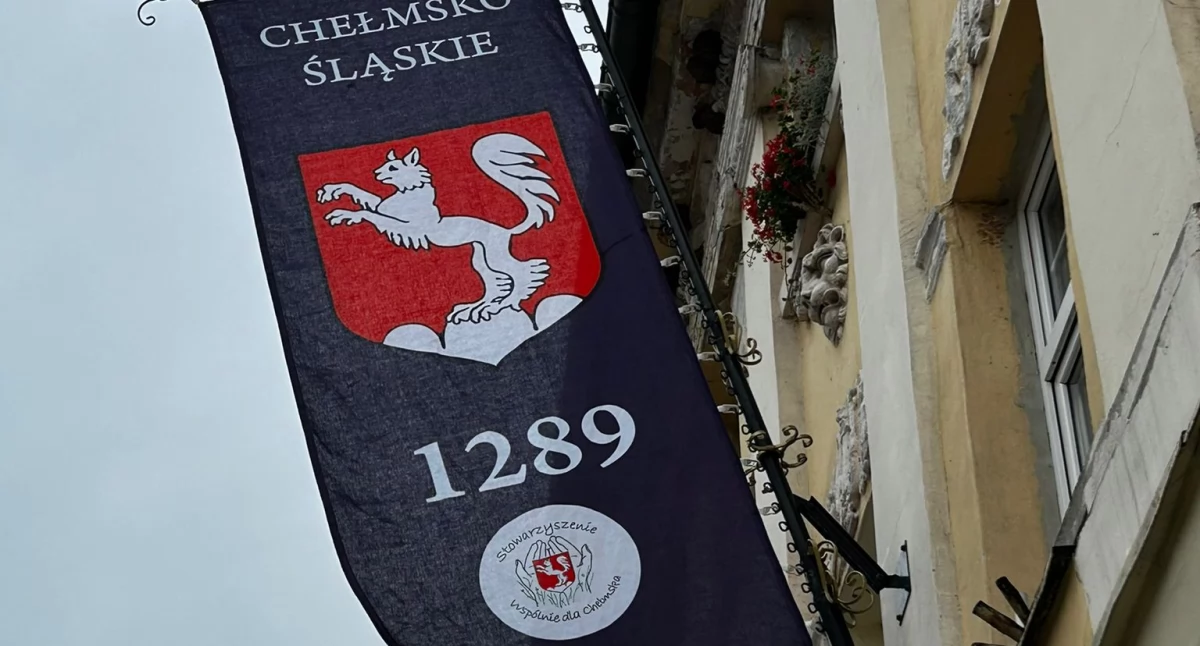 Historia, flaga chełmskim rynku - zdjęcie, fotografia