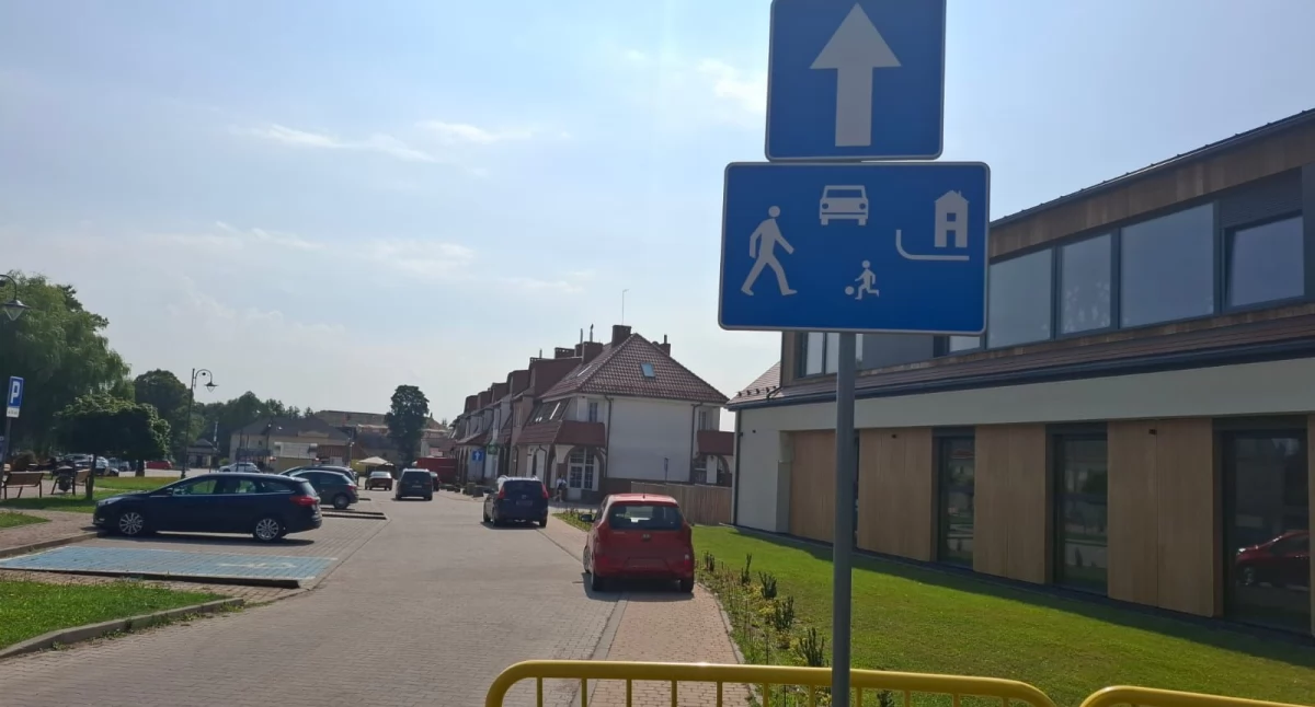 Policja, wolno parkować! - zdjęcie, fotografia