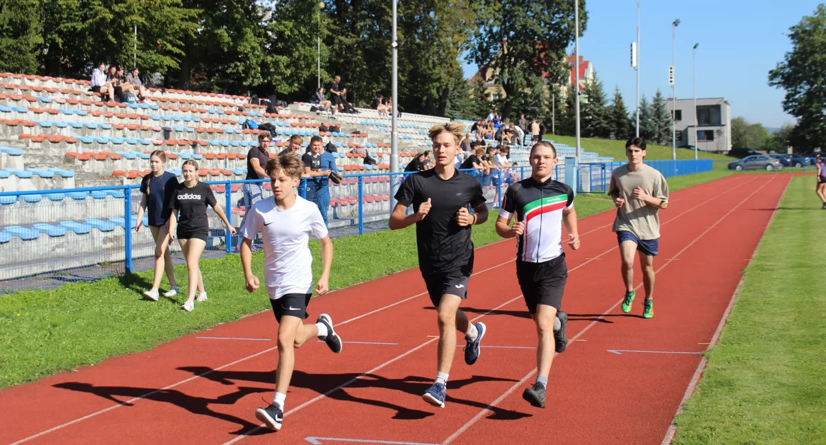 Sport szkolny, Lekkoatletyczna Licealiada powiatu kamiennogórskiego - zdjęcie, fotografia