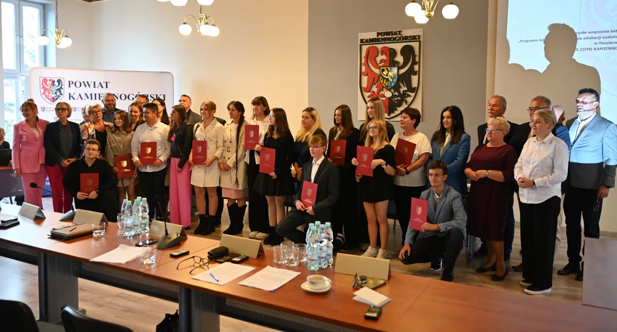 Szkoły, edukacja, Ambasador Ziemi Kamiennogórskiej - zdjęcie, fotografia