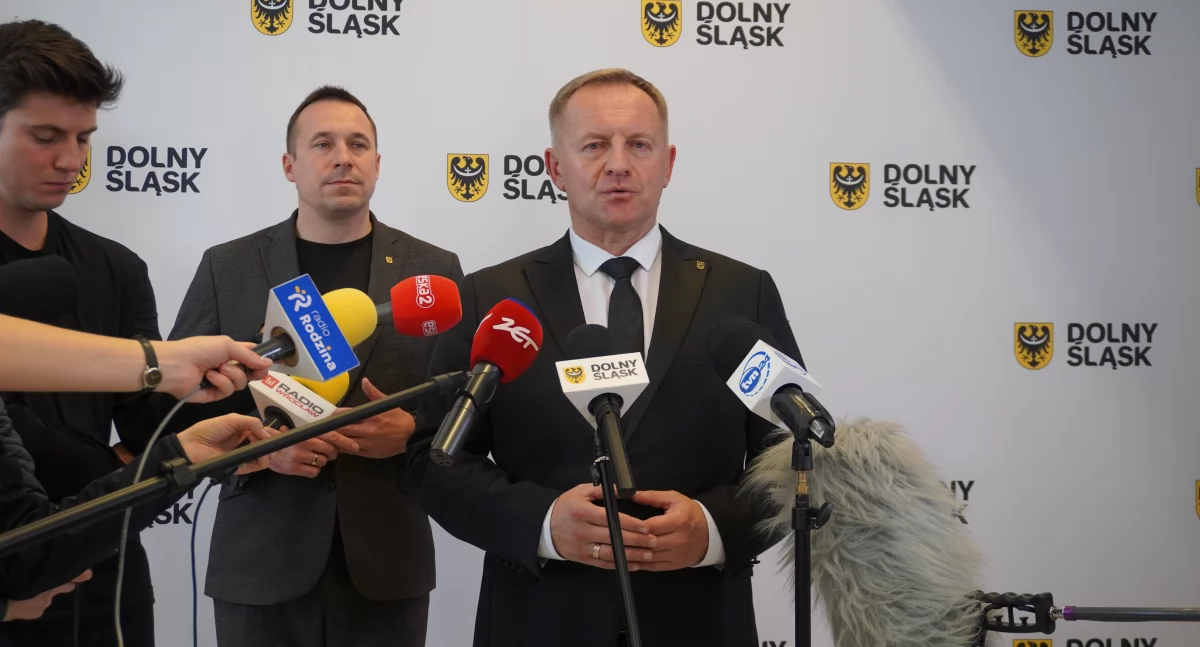 Samorząd, Blisko wsparcia przedsiębiorców poszkodowanych przez powódź - zdjęcie, fotografia