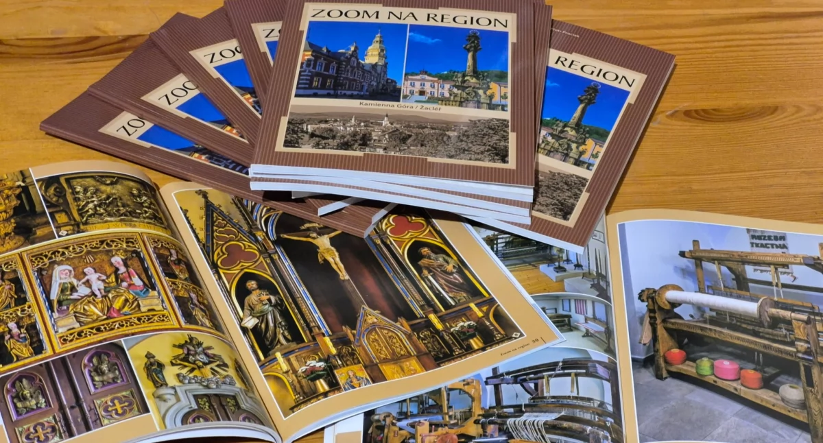 Współpraca, album architekturze Kamiennej Góry - zdjęcie, fotografia