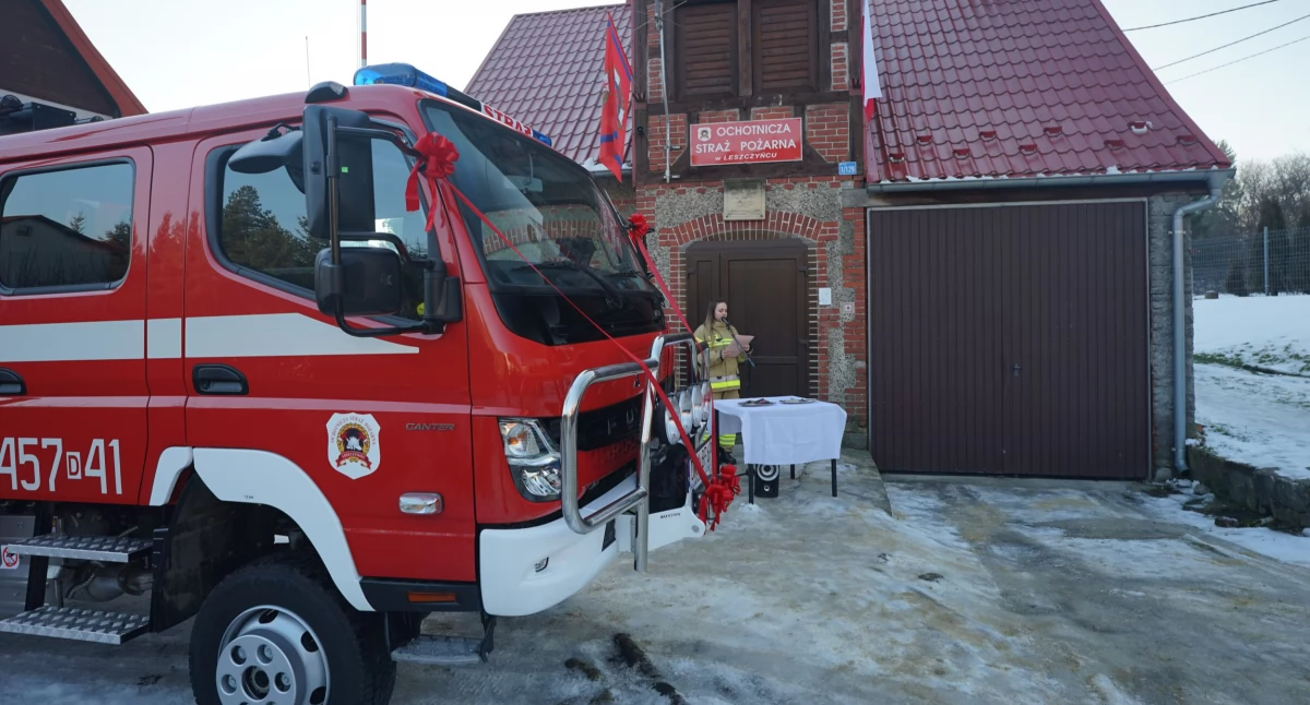 Straż pożarna, Przekazanie Strażackiego Leszczyniec - zdjęcie, fotografia