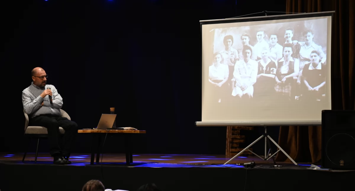 Spotkania autorskie, Promocja książek historii ziemi kamiennogórskiej - zdjęcie, fotografia