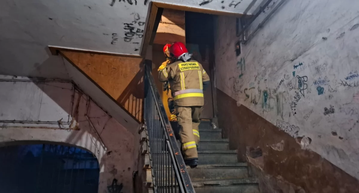 Pożary, Akcja strażaków centrum Kamiennej Góry - zdjęcie, fotografia