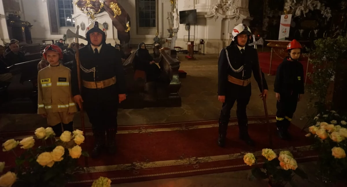 Kościół, religia, Wielkanoc Krzeszowie - zdjęcie, fotografia