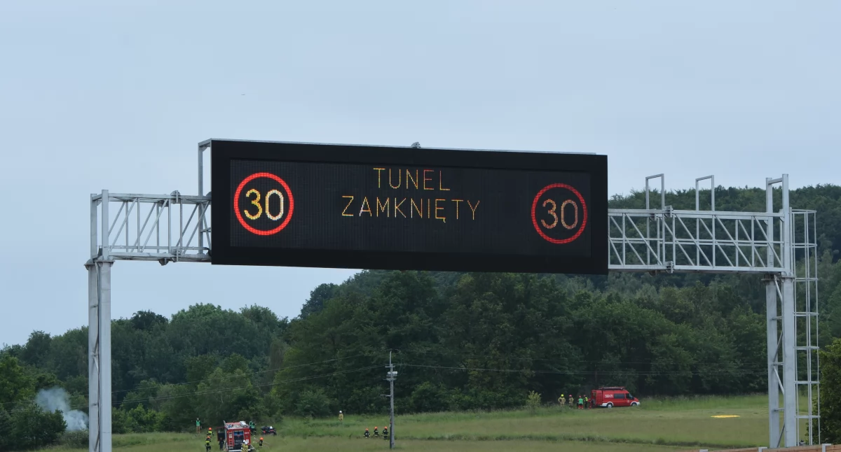 Ostrzeżenia, Tunele znowu będą zamknięte - zdjęcie, fotografia