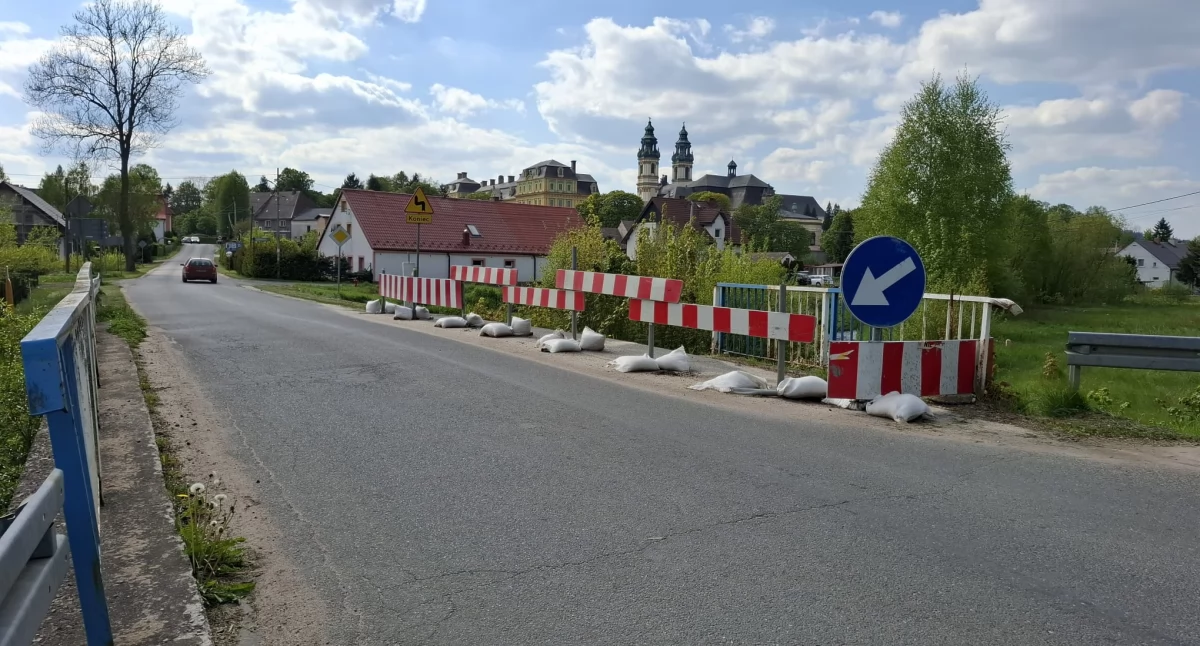 Inwestycje, remonty, Dużo ofert remont mostu - zdjęcie, fotografia