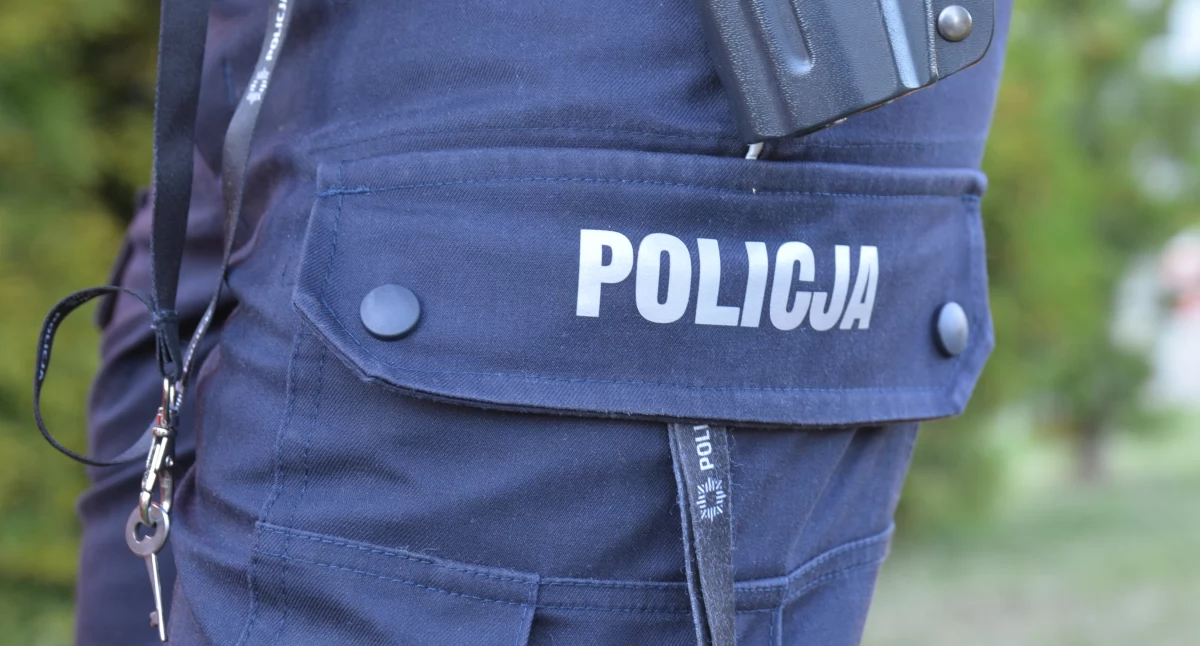 Policja, Pięciu zatrzymanych rekordzista prawie dwoma promilami - zdjęcie, fotografia