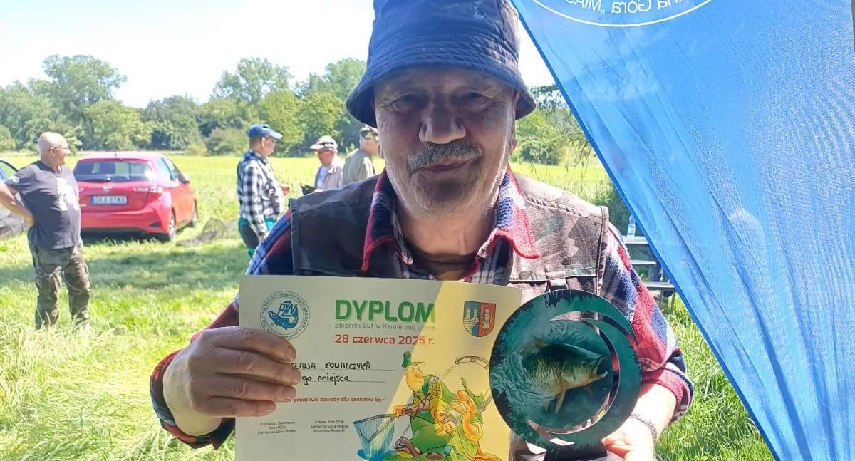 Inne dyscypliny, Wędkowali seniorzy - zdjęcie, fotografia