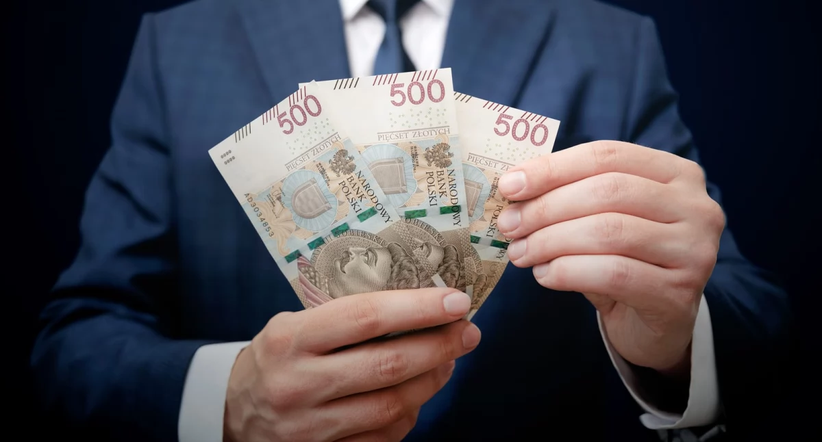 Współpraca, firma może sprzedawać energię fotowoltaiki Procedura kroku - zdjęcie, fotografia
