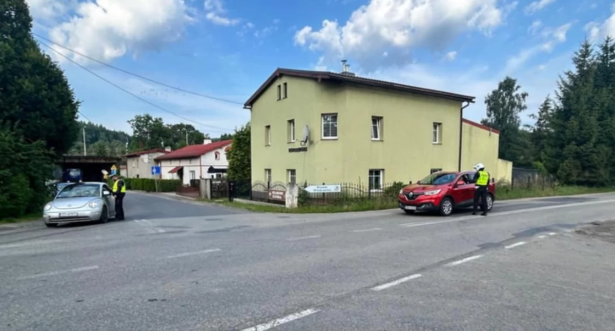 Policja, wszyscy trzeźwi - zdjęcie, fotografia