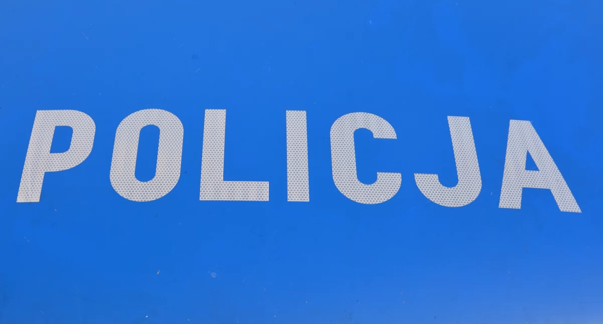 Policja, dwóch oszustwach stracił ponad tysięcy złotych - zdjęcie, fotografia
