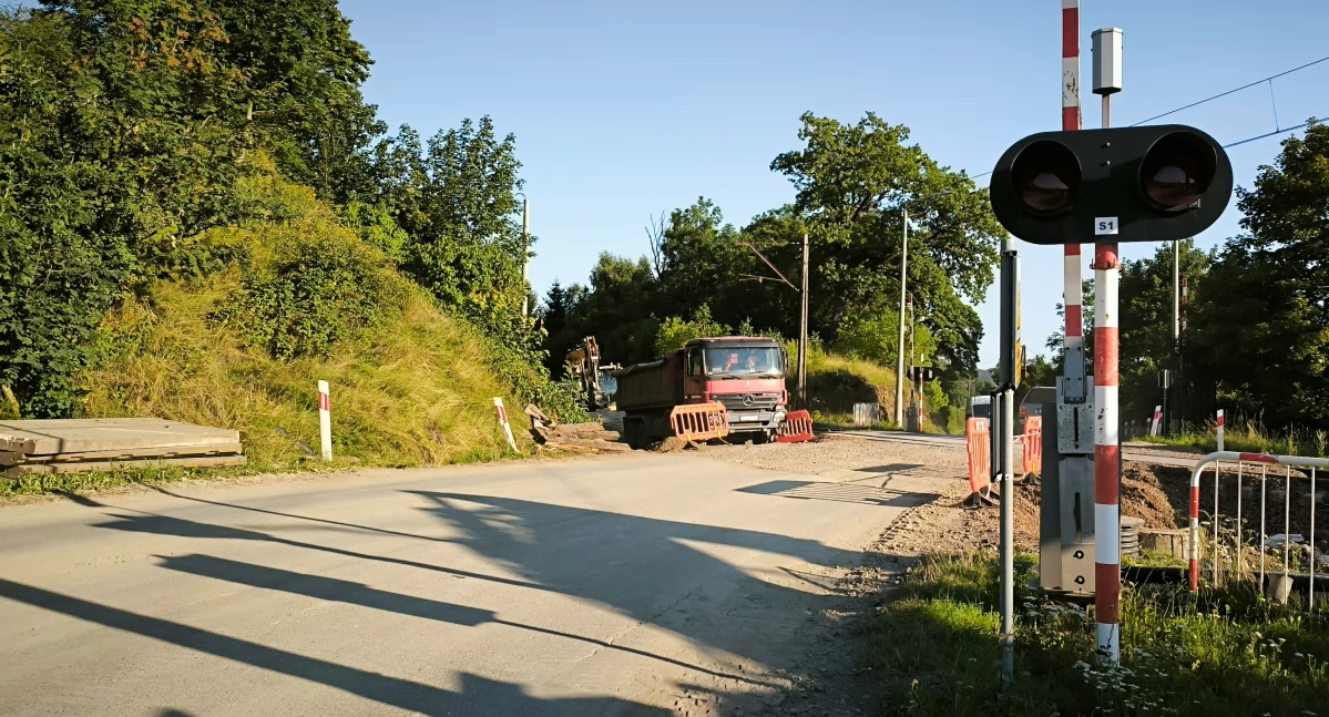 Inwestycje, remonty, Przejazd otwarty - zdjęcie, fotografia