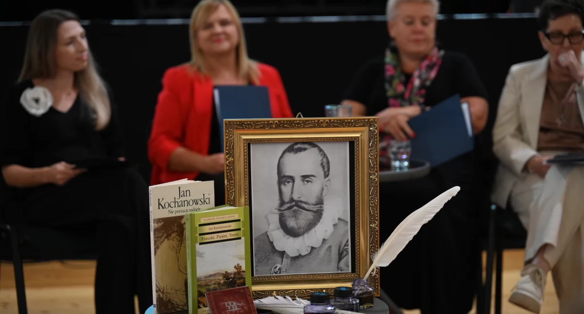 Inne wydarzenia kulturalne, Narodowe Czytanie Śpiewanie Krzeszowie - zdjęcie, fotografia