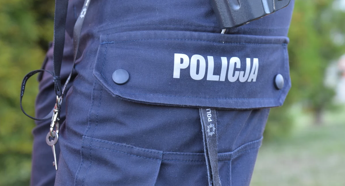 Policja, Zaatakowała własną matkę - zdjęcie, fotografia