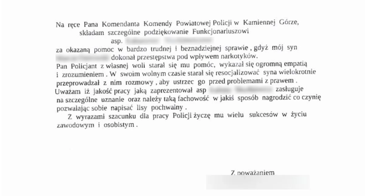 Policja, Rodzice zatrzymanego dziękują policjantowi - zdjęcie, fotografia
