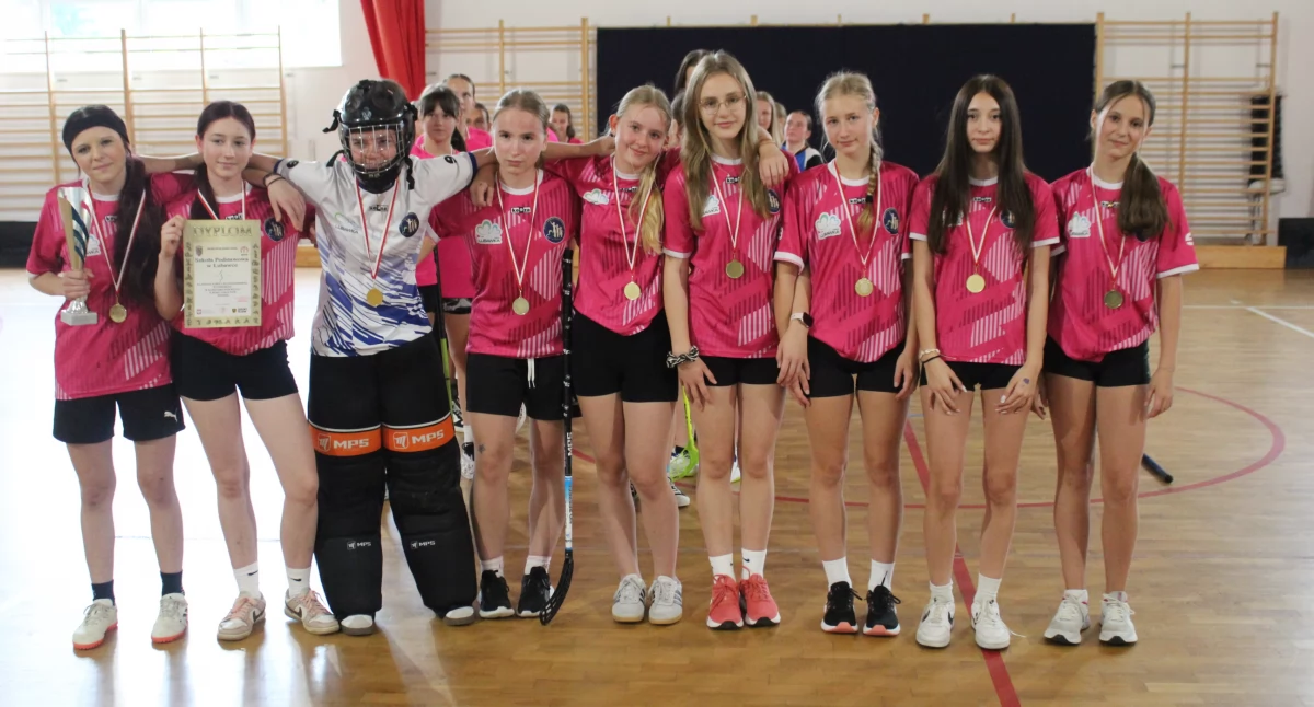 Sport szkolny, Igrzyska Młodzieży Szkolnej unihokej dziewcząt finał strefy - zdjęcie, fotografia