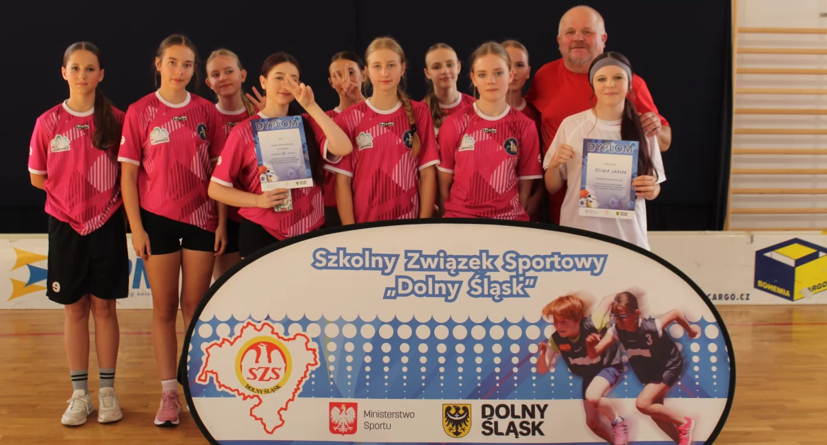 Sport szkolny, Igrzyska Młodzieży Szkolnej unihokej dziewcząt finał wojewódzki - zdjęcie, fotografia
