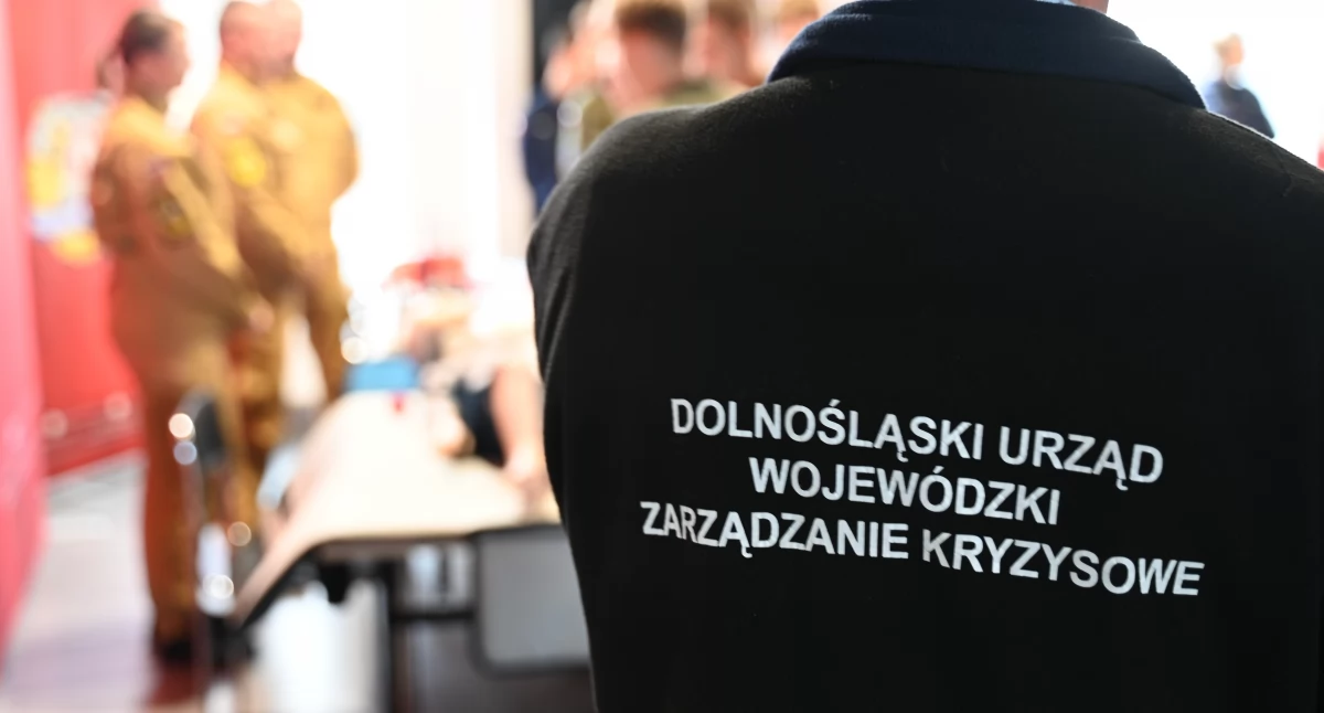 Ostrzeżenia, Wojewoda ochronie obronie mieszkańców - zdjęcie, fotografia