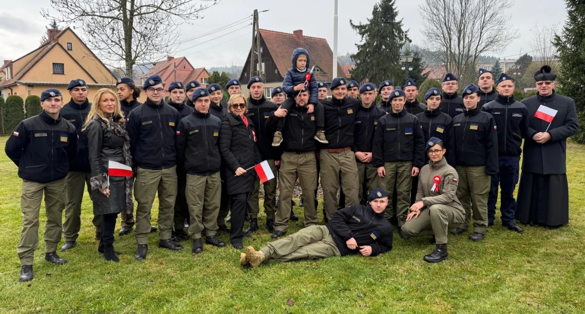 Szkoły, edukacja, Uczniowie ZSZiO Czarnym Borze - zdjęcie, fotografia