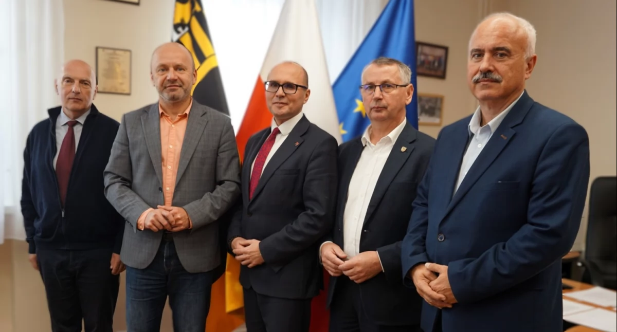 Z urzędów, Spotkanie zarządu Strefy Lubaniu - zdjęcie, fotografia