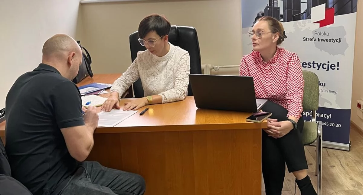 Z urzędów, Spotkanie ramach projektu Strefa Każdej Gminie wsparcie przedsiębiorców KSSEMP - zdjęcie, fotografia