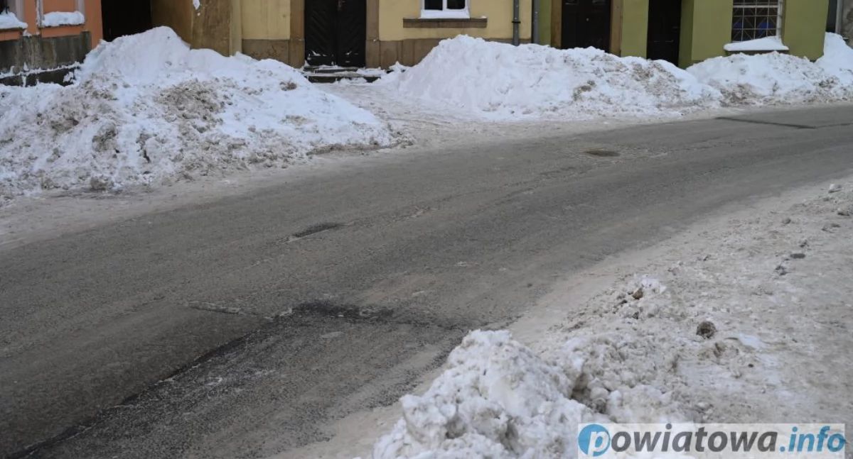 Ostrzeżenia, Wywiozą śnieg - zdjęcie, fotografia