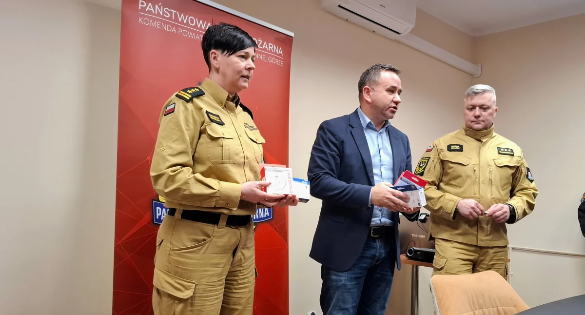 Straż pożarna, Czujka straży Twojego bezpieczeństwa gminie kamienna góra - zdjęcie, fotografia
