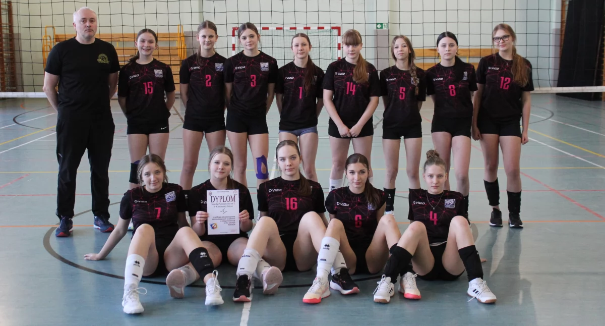 Sport szkolny, Igrzyska Młodzieży Szkolnej piłka siatkowa dziewcząt półfinał strefy - zdjęcie, fotografia