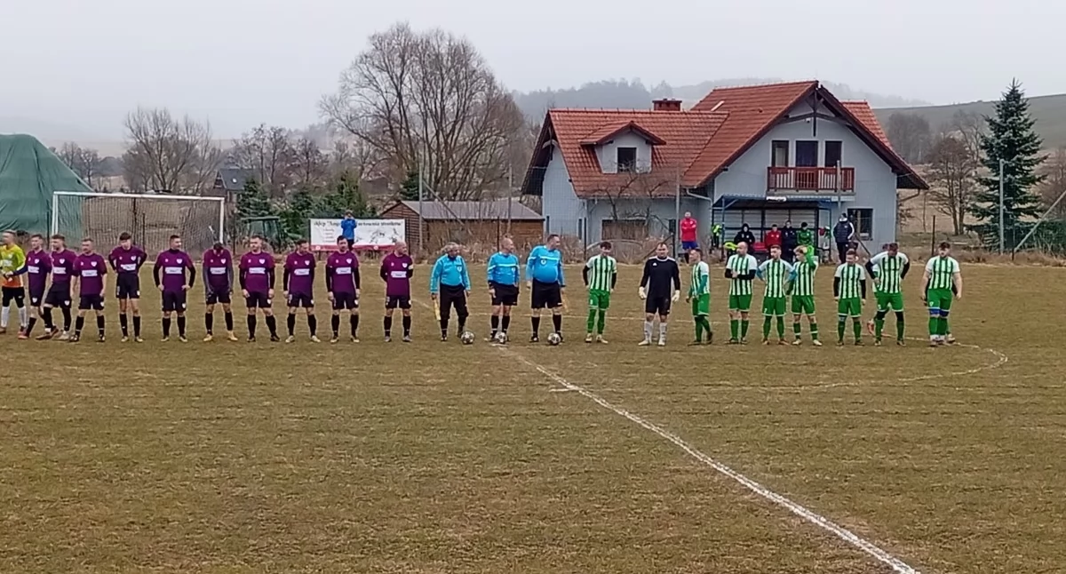 Piłka nożna, Obronione karne inaugurację rundy - zdjęcie, fotografia