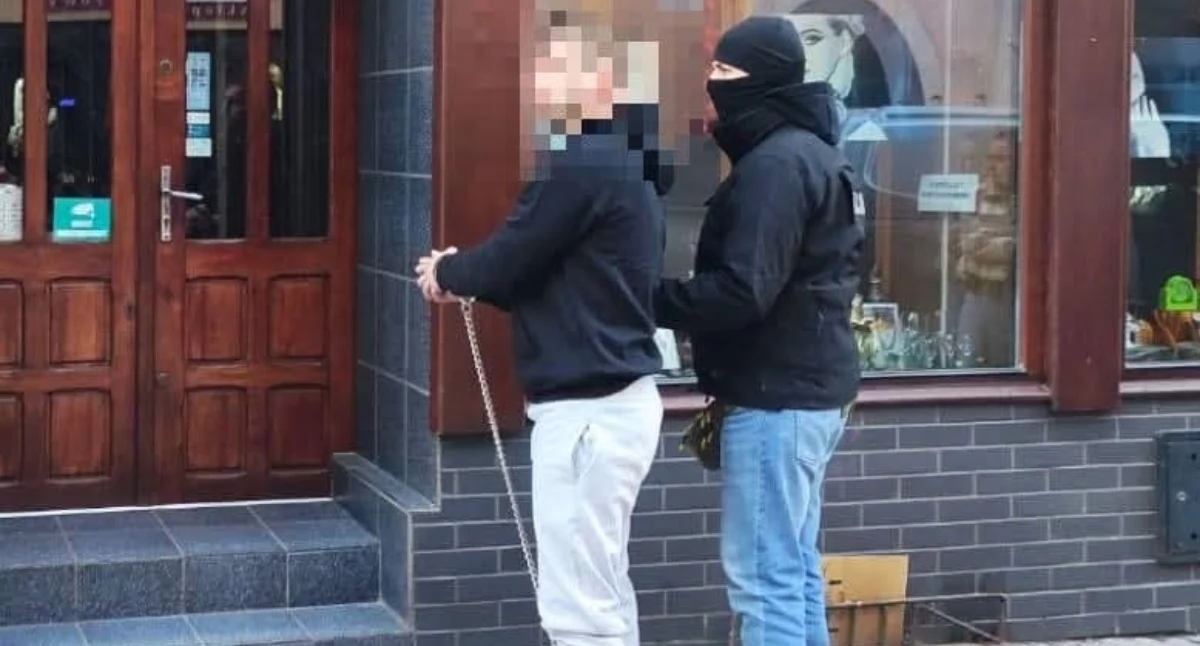 Policja, Areszt kradzież włamaniem jubilera - zdjęcie, fotografia