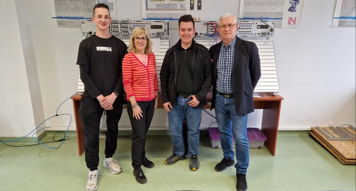 Szkoły, edukacja, Inwestujemy przyszłe kadry techniczne - zdjęcie, fotografia