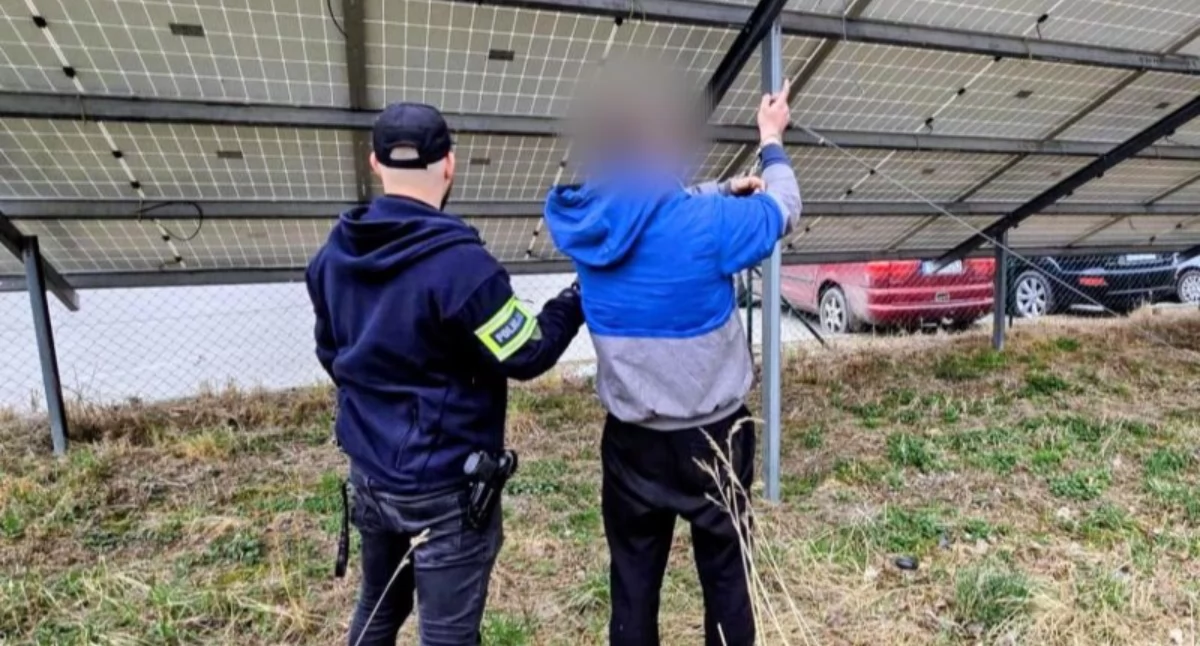 Policja, Straty tysięcy złotych - zdjęcie, fotografia