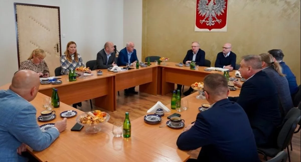 Z urzędów, Spotkanie robocze Starostwie Powiatowym Zgorzelcu - zdjęcie, fotografia