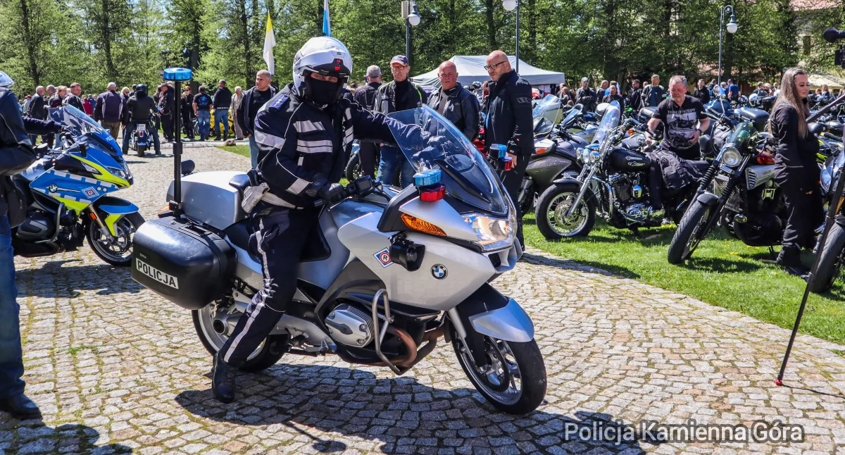 Kościół, religia, Motocykliści Krzeszowie - zdjęcie, fotografia