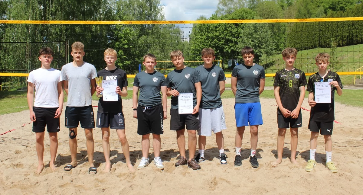 Sport szkolny, Igrzyska Młodzieży Szkolnej piłka plażowa chłopców finał powiatowy - zdjęcie, fotografia