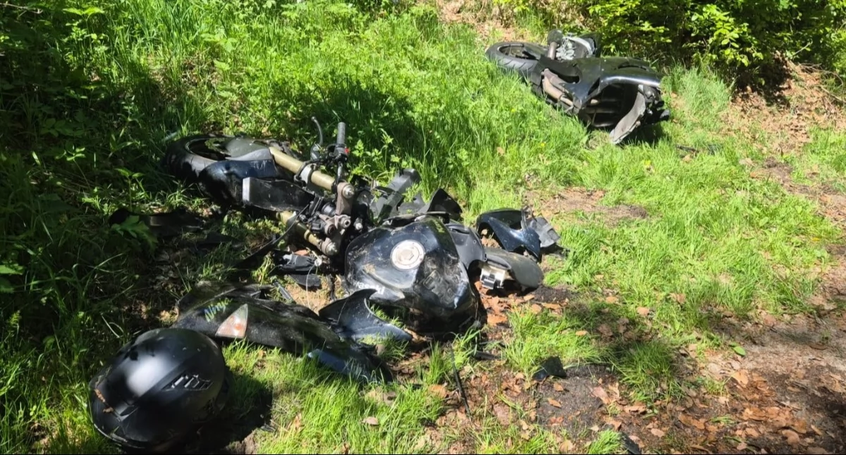 Wypadki, Poszkodowany motocyklista przełęczy - zdjęcie, fotografia