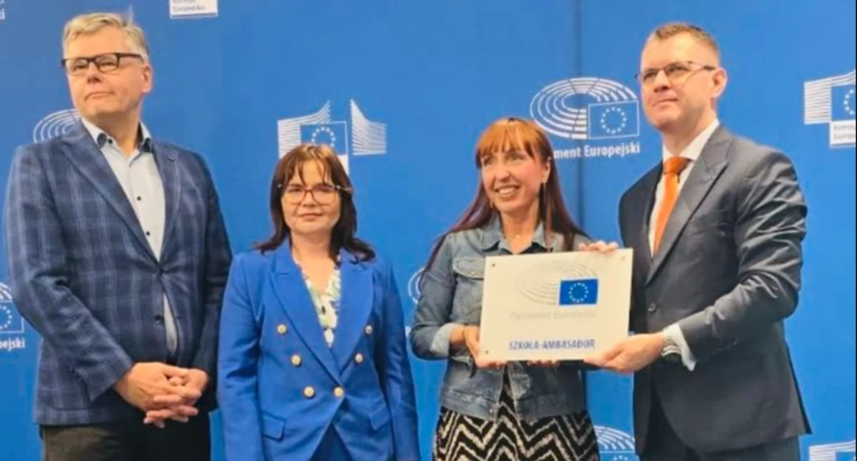 Szkoły, edukacja, Szkoła Ambasador Parlamentu Europejskiego - zdjęcie, fotografia