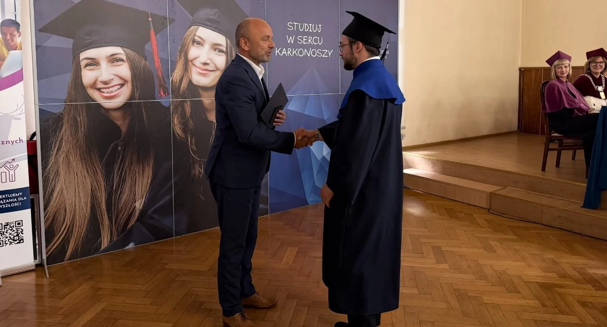 Szkoły, edukacja, Inwestycja młodych ludzi inwestycja przyszłość regionu! - zdjęcie, fotografia
