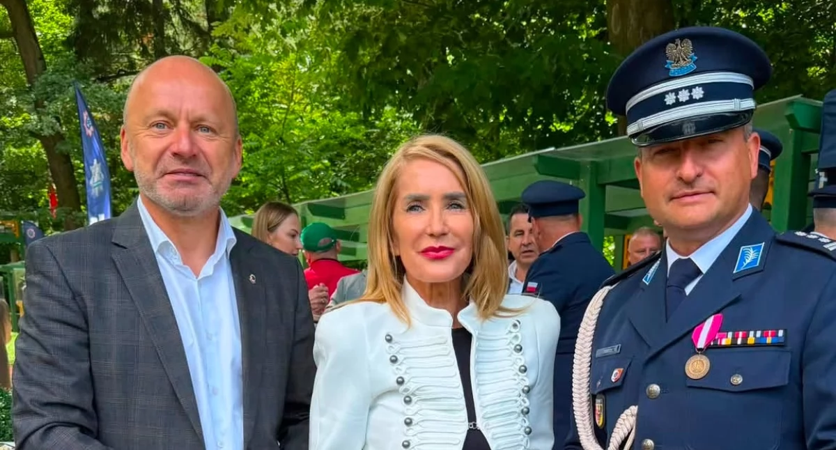Policja, Bezpieczeństwo fundament rozwoju - zdjęcie, fotografia